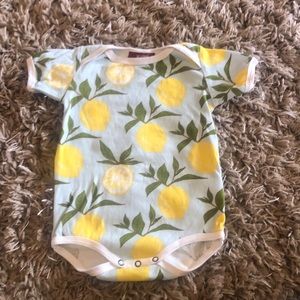 Milkbarn lemon onesie tee Sz 6-12m organic cotton lemon print EUC